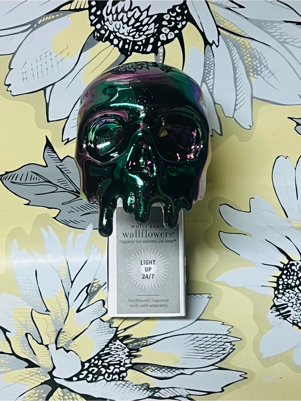 Bath & Body Works Halloween Dripping Skull Night Light Wallflower Fragrance Plug